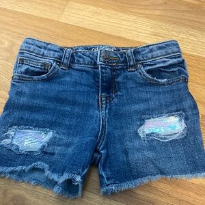 Cat & Jack girl Jean shorts! Size 6/6x. Great condition!